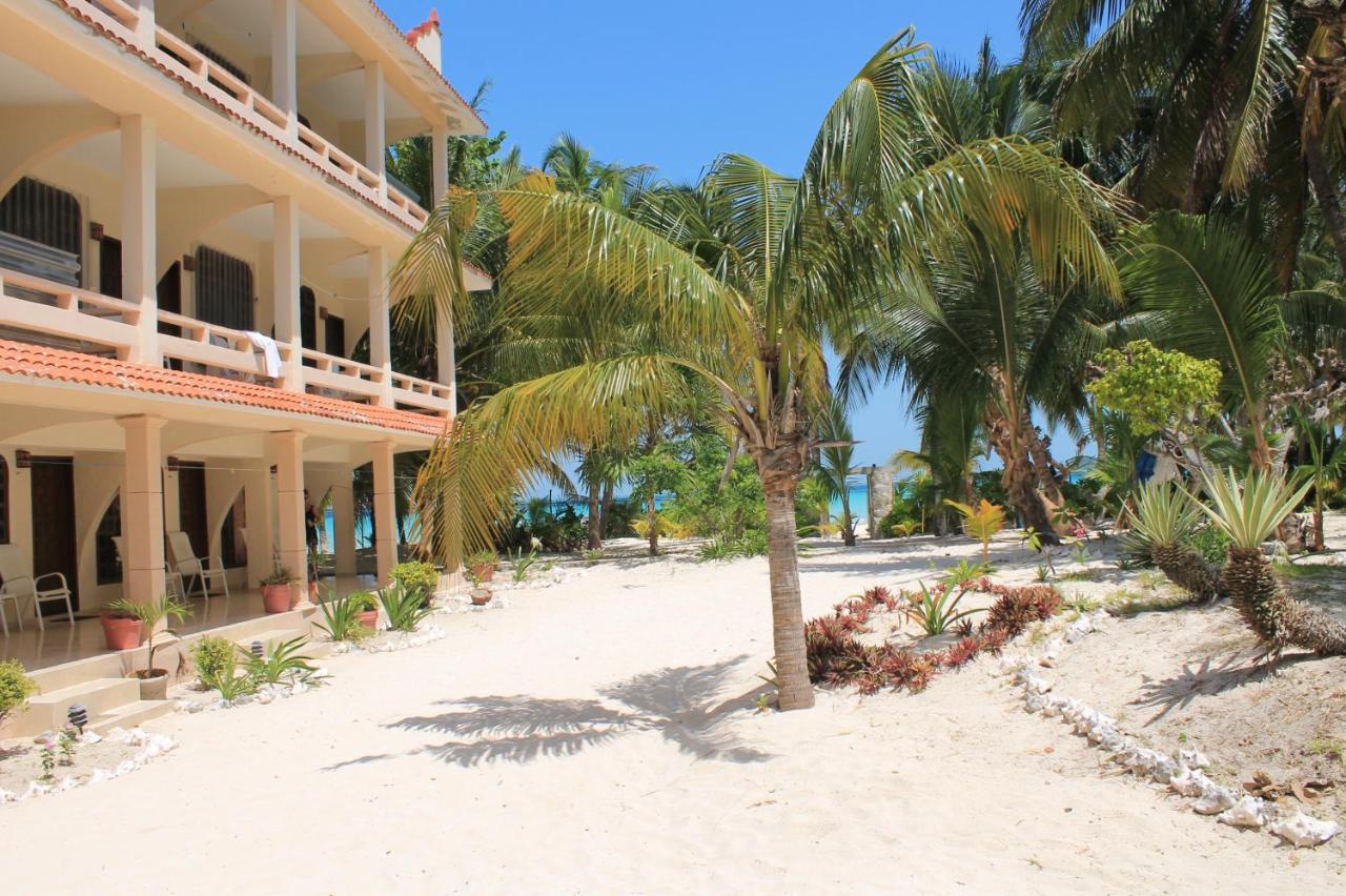 Cabanas Maria Del Mar Hotel Isla Mujeres Bagian luar foto